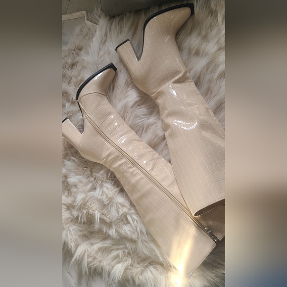 Snake Square Front Boots - Picture 2 of 16